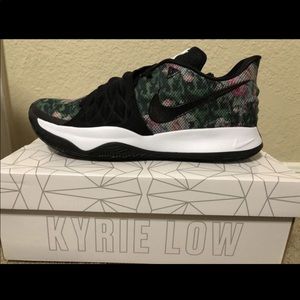 Kyrie low Nike